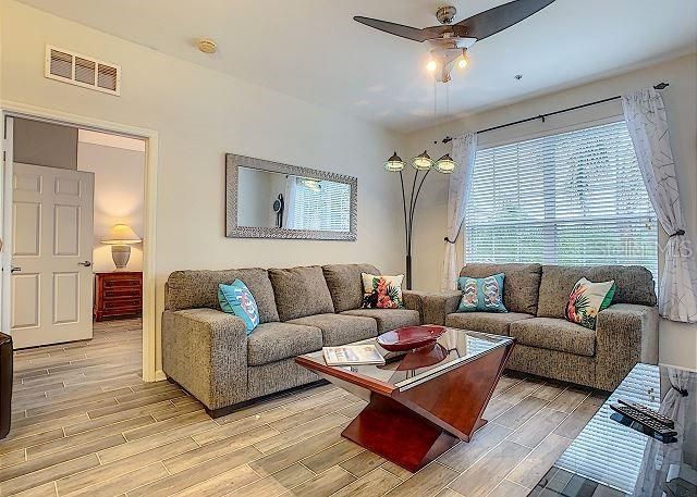 For Sale: $547,000 (3 beds, 2 baths, 1447 Square Feet)