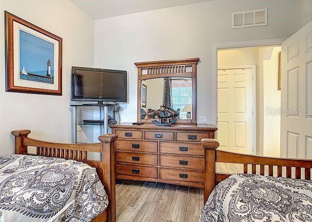 For Sale: $547,000 (3 beds, 2 baths, 1447 Square Feet)