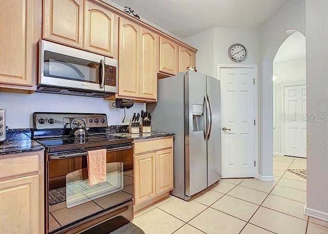 For Sale: $547,000 (3 beds, 2 baths, 1447 Square Feet)