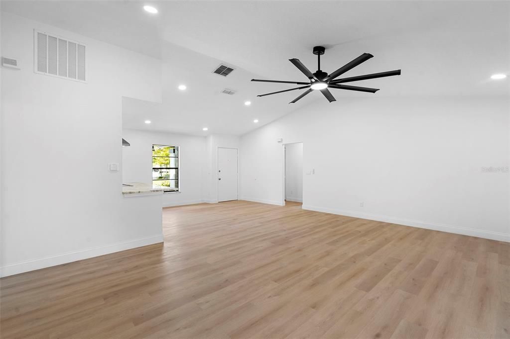 Active With Contract: $455,000 (3 beds, 2 baths, 1919 Square Feet)