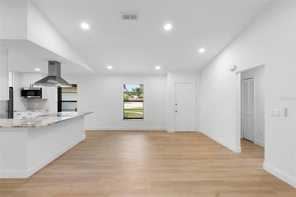 Active With Contract: $455,000 (3 beds, 2 baths, 1919 Square Feet)