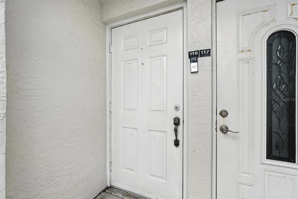 Active With Contract: $244,900 (2 beds, 2 baths, 980 Square Feet)