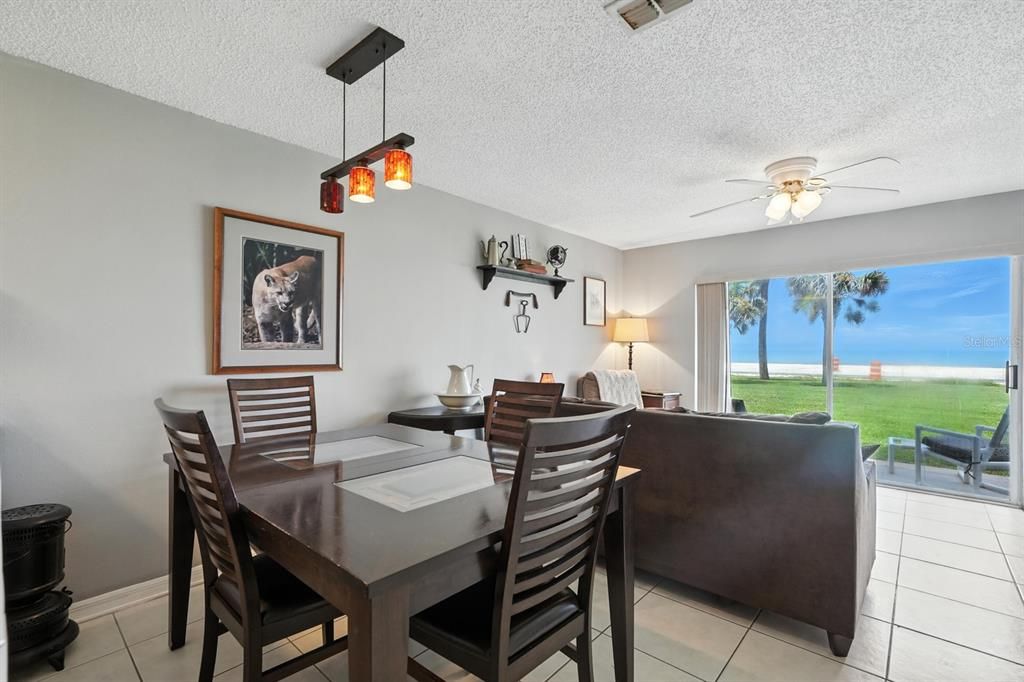 Active With Contract: $244,900 (2 beds, 2 baths, 980 Square Feet)