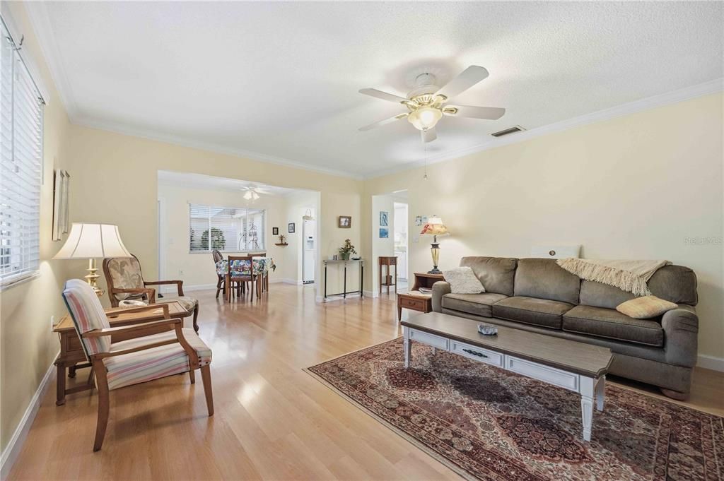 En Venta: $233,000 (2 camas, 2 baños, 1120 Pies cuadrados)