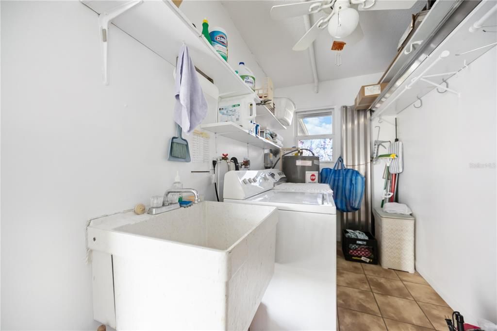 En Venta: $233,000 (2 camas, 2 baños, 1120 Pies cuadrados)