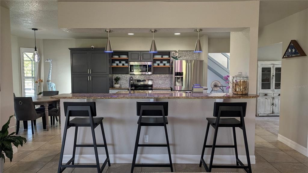 For Sale: $729,000 (5 beds, 4 baths, 3008 Square Feet)