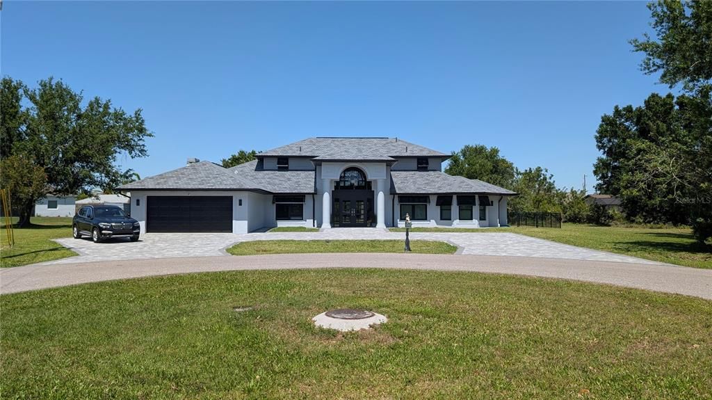 For Sale: $729,000 (5 beds, 4 baths, 3008 Square Feet)