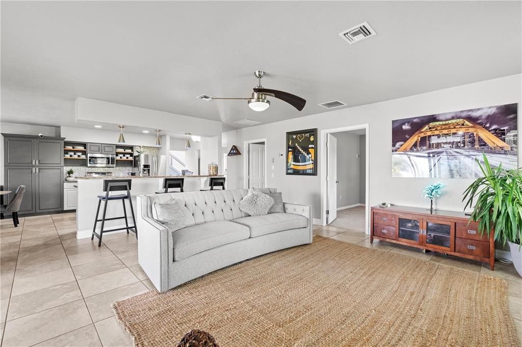 For Sale: $729,000 (5 beds, 4 baths, 3008 Square Feet)