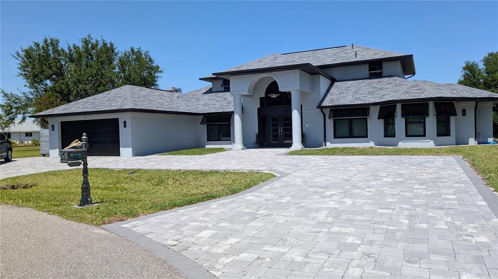 For Sale: $729,000 (5 beds, 4 baths, 3008 Square Feet)