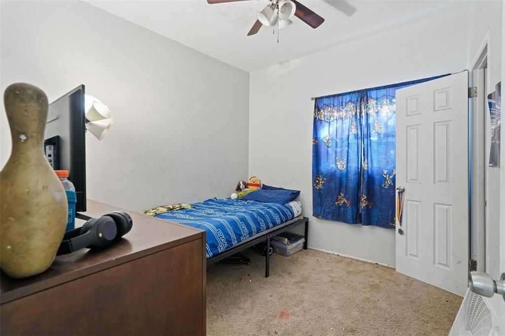 For Sale: $299,900 (3 beds, 1 baths, 1124 Square Feet)