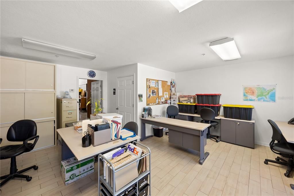 待售: $618,000 (0 贝兹, 0 浴室, 1600 平方英尺)