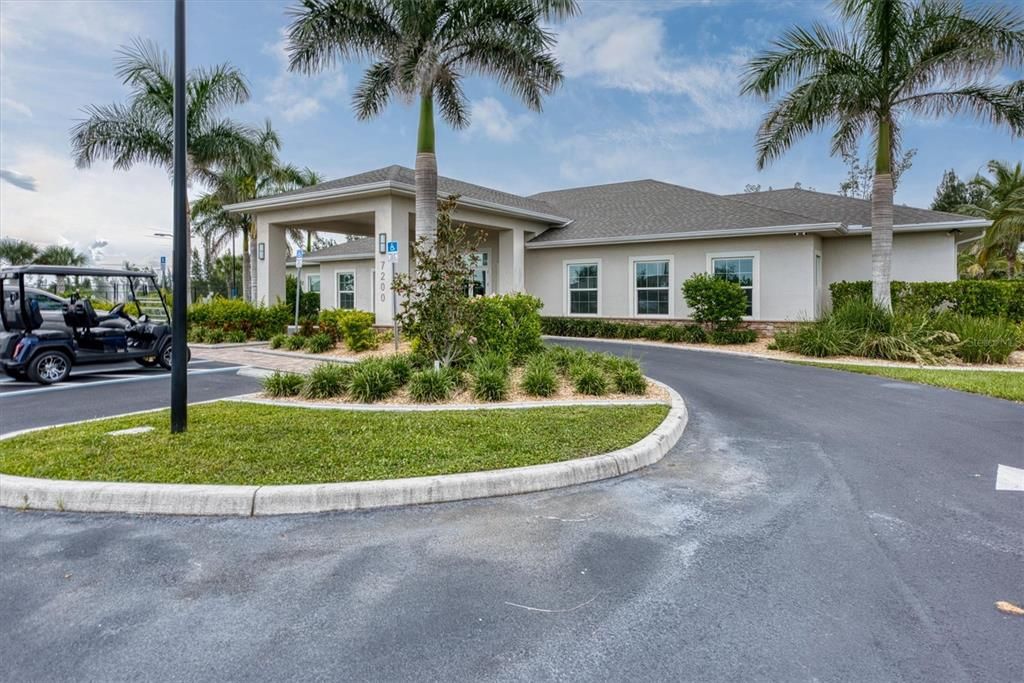 待售: $385,000 (4 贝兹, 2 浴室, 1846 平方英尺)