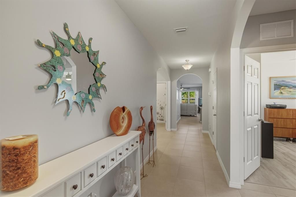 待售: $385,000 (4 贝兹, 2 浴室, 1846 平方英尺)