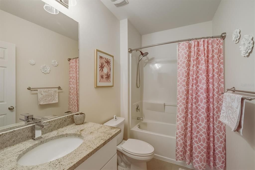 待售: $385,000 (4 贝兹, 2 浴室, 1846 平方英尺)