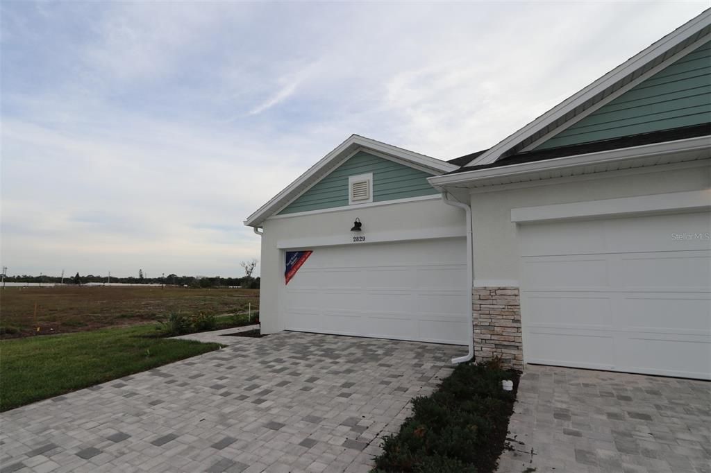 Active With Contract: $469,990 (2 beds, 2 baths, 1447 Square Feet)