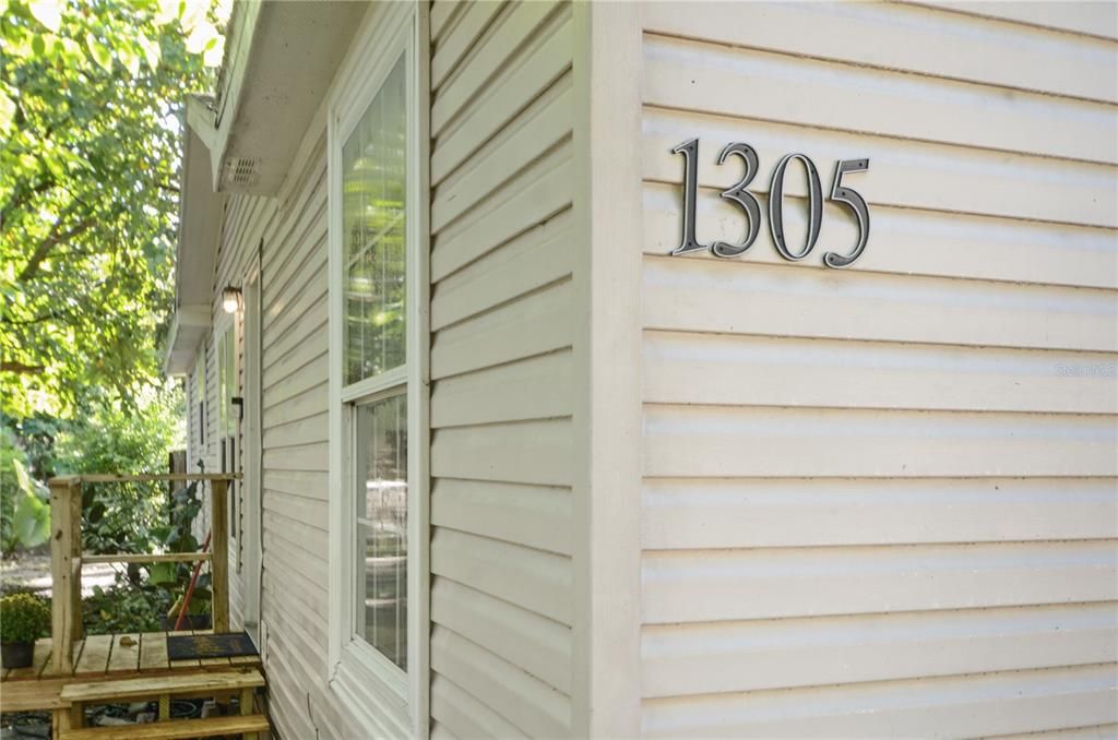 待售: $380,000 (3 贝兹, 2 浴室, 1296 平方英尺)