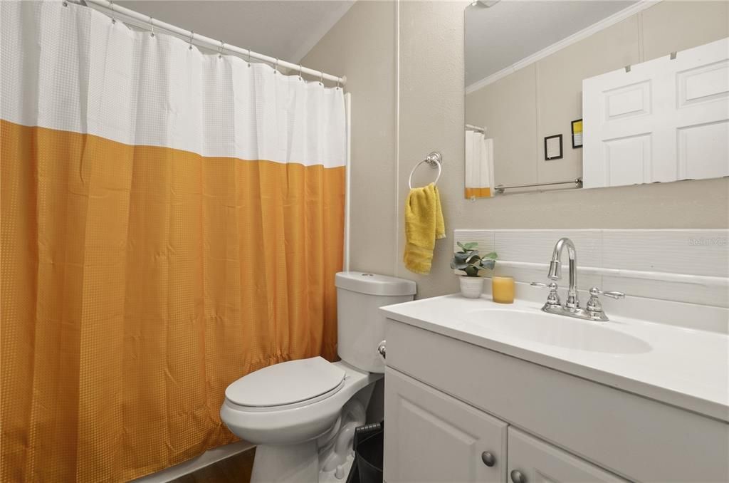 待售: $380,000 (3 贝兹, 2 浴室, 1296 平方英尺)