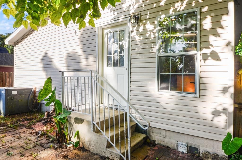 待售: $380,000 (3 贝兹, 2 浴室, 1296 平方英尺)