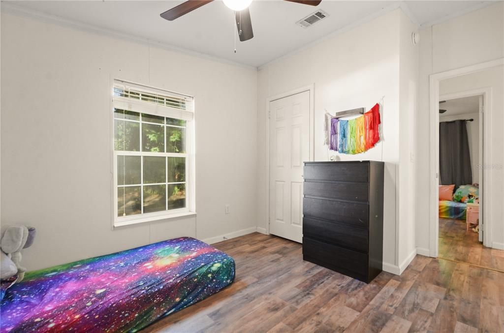 待售: $380,000 (3 贝兹, 2 浴室, 1296 平方英尺)