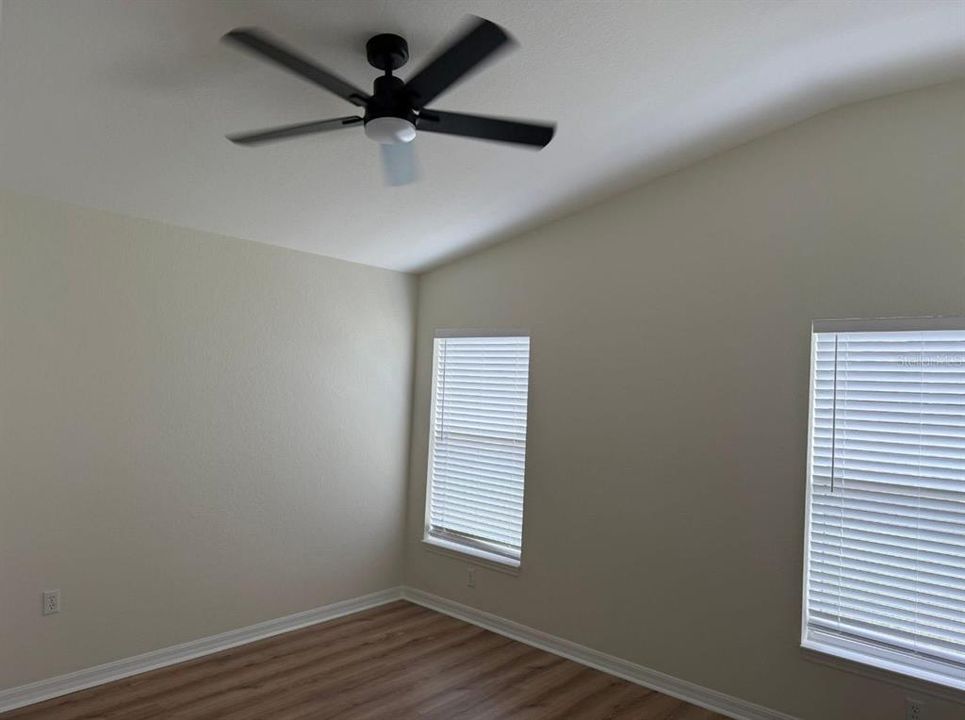 For Sale: $385,000 (3 beds, 2 baths, 1885 Square Feet)