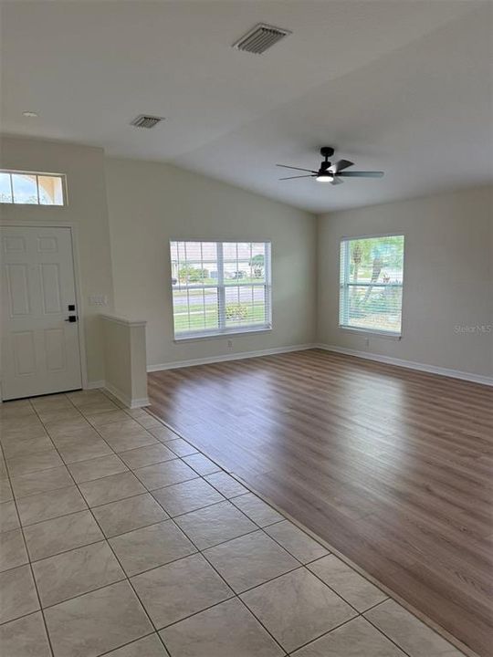 For Sale: $385,000 (3 beds, 2 baths, 1885 Square Feet)