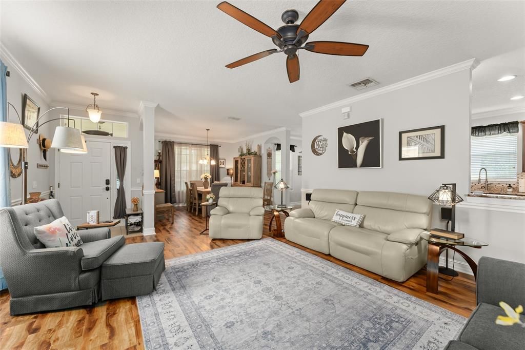 En Venta: $525,000 (4 camas, 3 baños, 2850 Pies cuadrados)