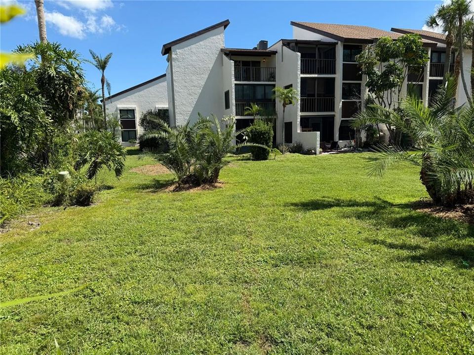 For Sale: $169,850 (2 beds, 2 baths, 1014 Square Feet)