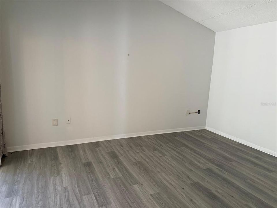 For Sale: $169,850 (2 beds, 2 baths, 1014 Square Feet)