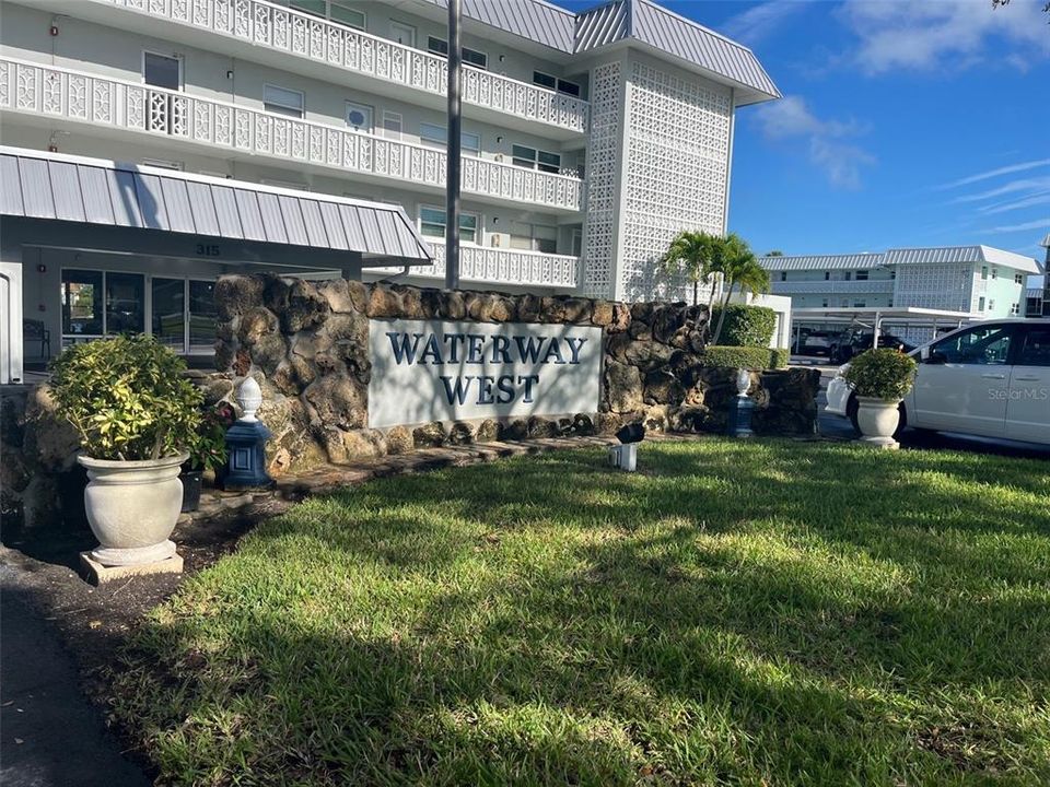 出租: $2,100 (2 贝兹, 2 浴室, 1013 平方英尺)