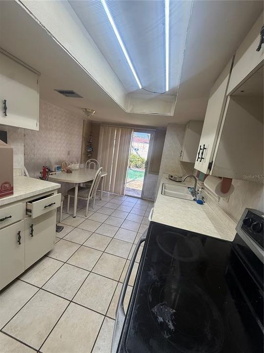 For Sale: $189,900 (2 beds, 2 baths, 1528 Square Feet)