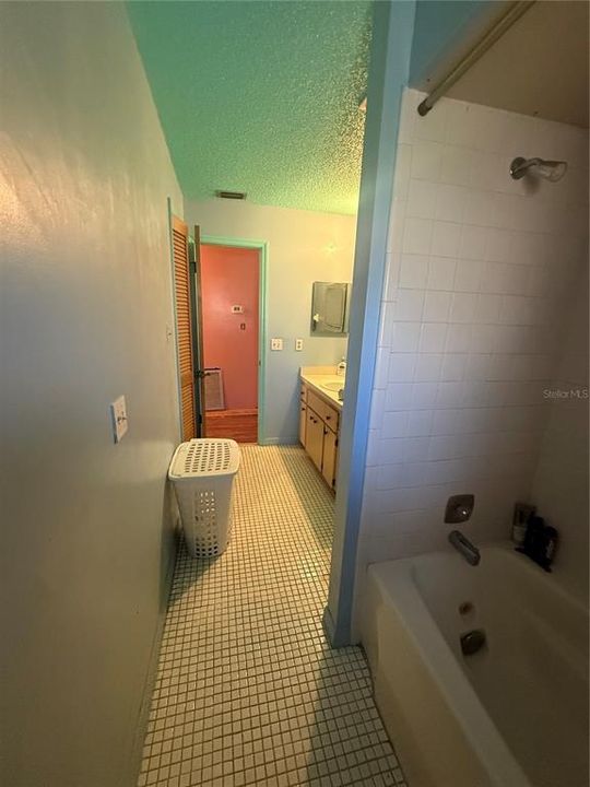 For Sale: $189,900 (2 beds, 2 baths, 1528 Square Feet)