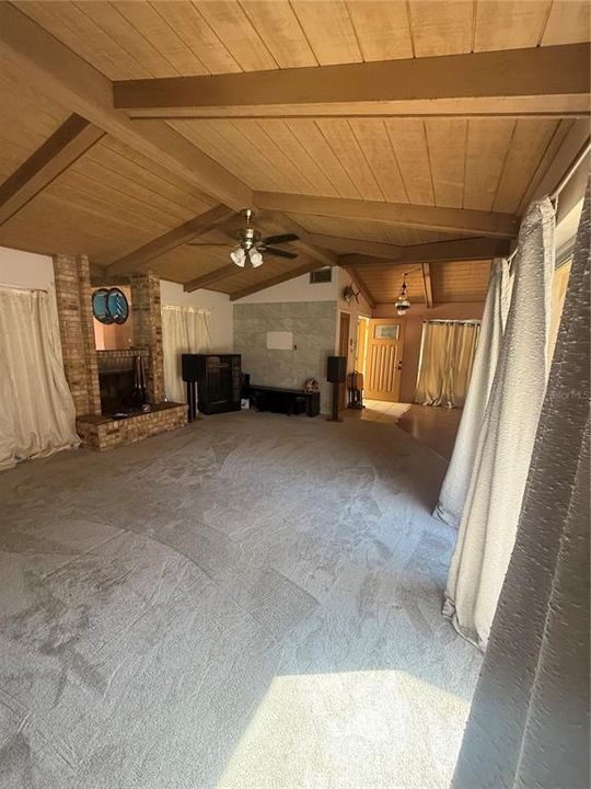 For Sale: $189,900 (2 beds, 2 baths, 1528 Square Feet)