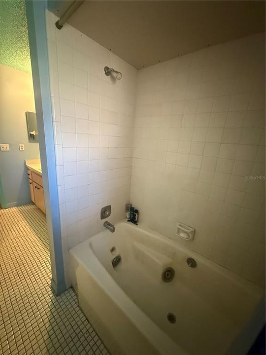 For Sale: $189,900 (2 beds, 2 baths, 1528 Square Feet)