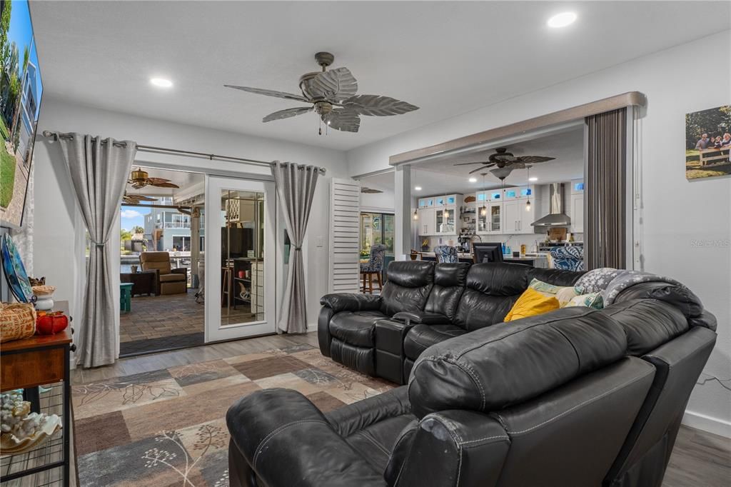 For Sale: $659,900 (3 beds, 2 baths, 1845 Square Feet)