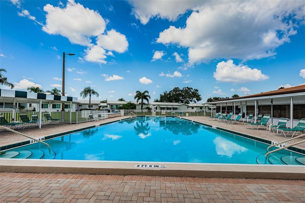 Active With Contract: $261,690 (2 beds, 2 baths, 1328 Square Feet)