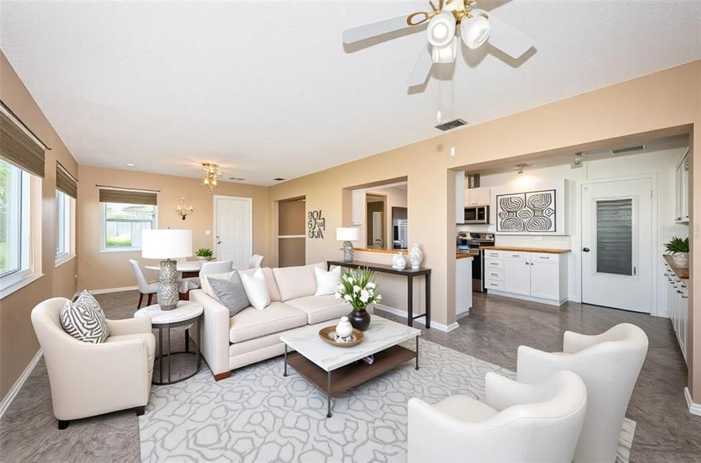 Active With Contract: $261,690 (2 beds, 2 baths, 1328 Square Feet)