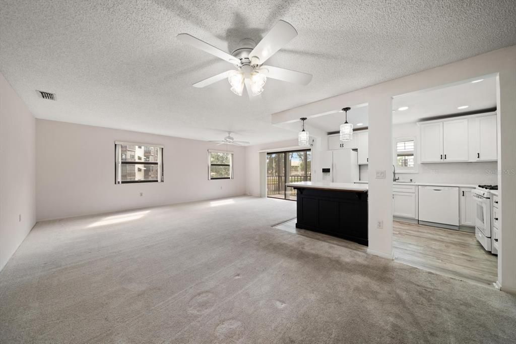 出租: $2,100 (2 贝兹, 2 浴室, 1345 平方英尺)