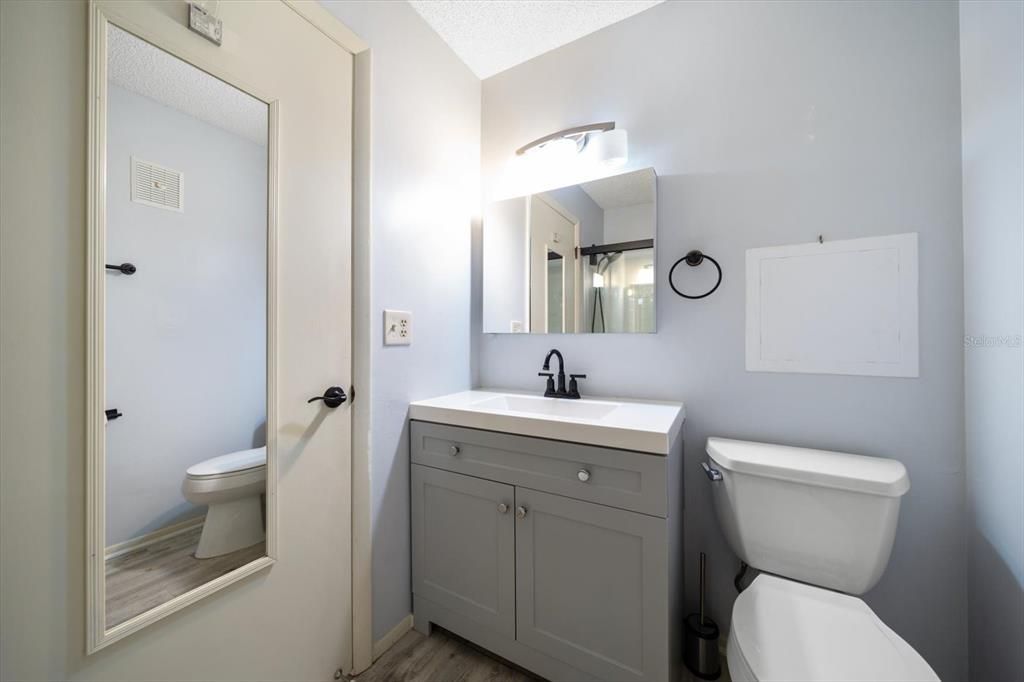 出租: $2,100 (2 贝兹, 2 浴室, 1345 平方英尺)