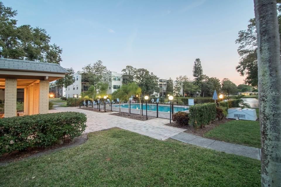 出租: $2,100 (2 贝兹, 2 浴室, 1345 平方英尺)