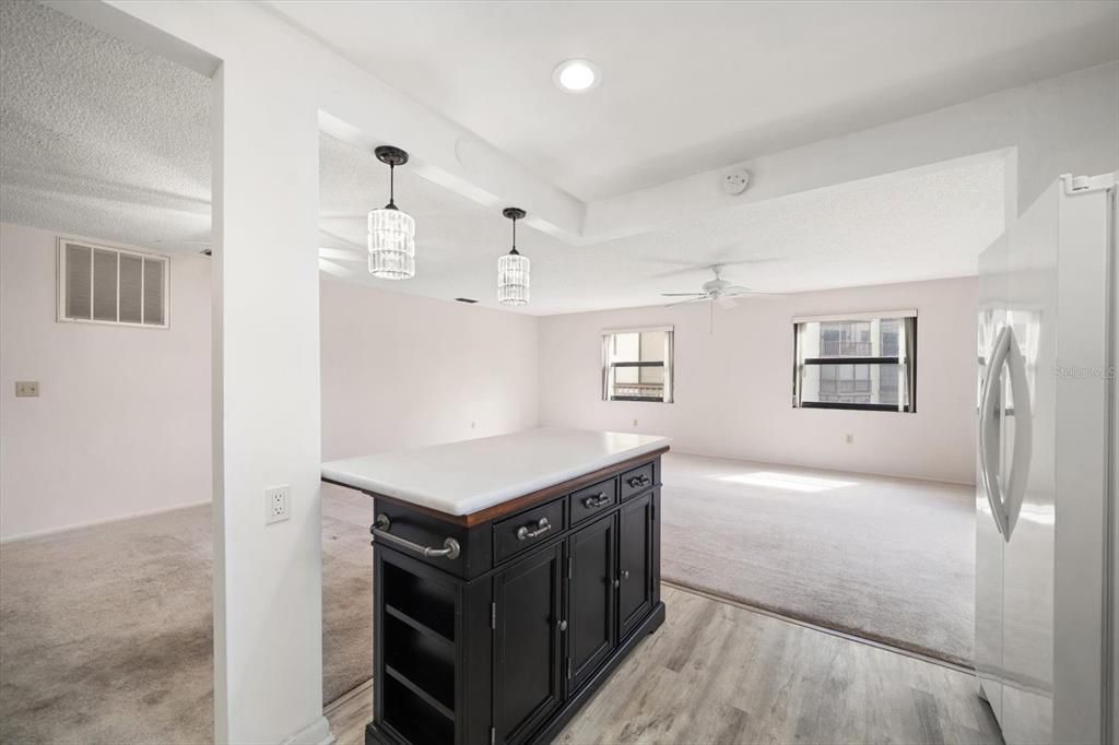 出租: $2,100 (2 贝兹, 2 浴室, 1345 平方英尺)