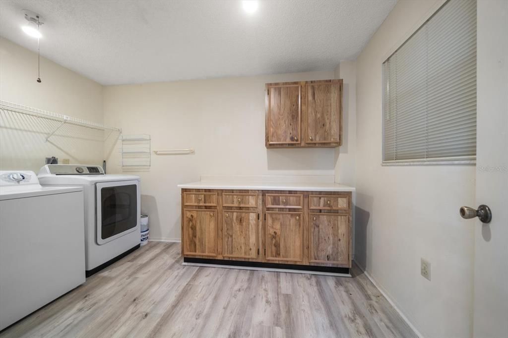 出租: $2,100 (2 贝兹, 2 浴室, 1345 平方英尺)