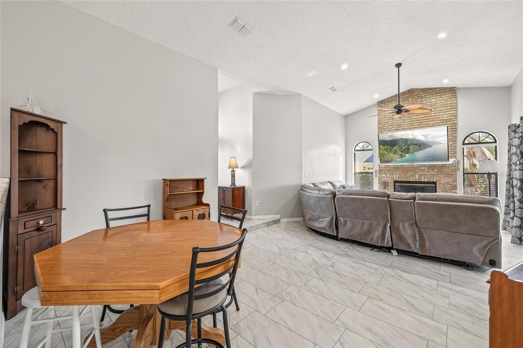 For Sale: $429,000 (3 beds, 3 baths, 2507 Square Feet)