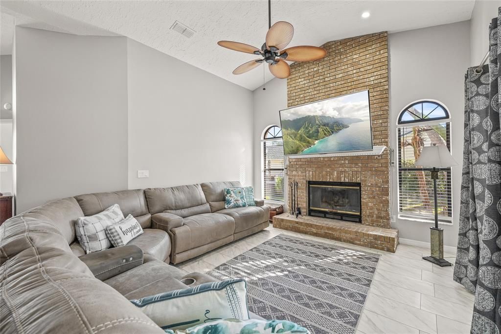 For Sale: $429,000 (3 beds, 3 baths, 2507 Square Feet)