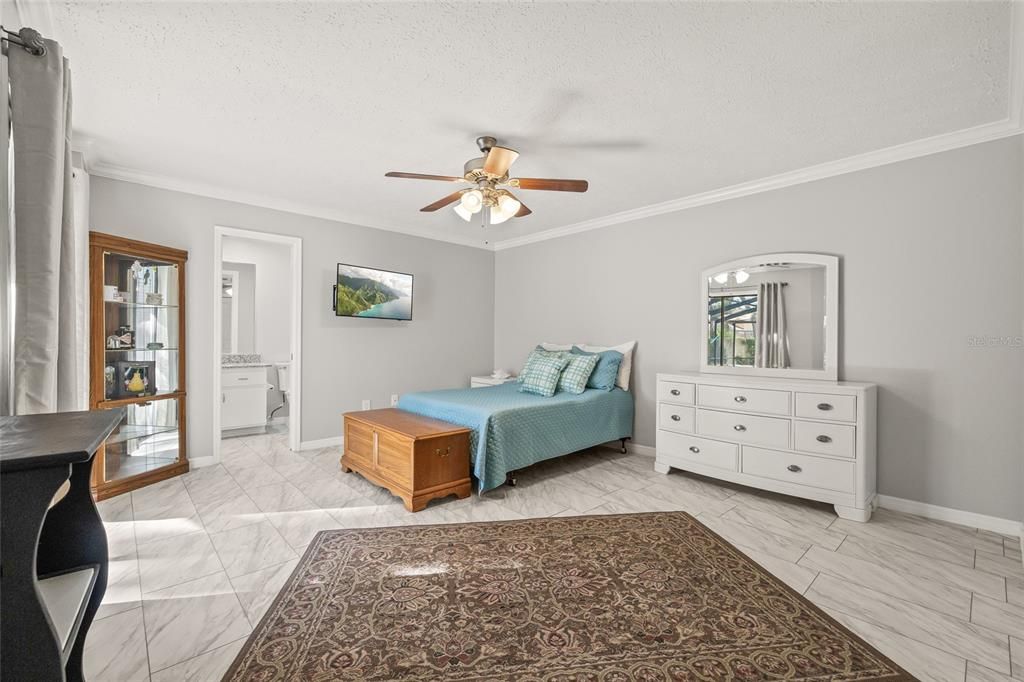 For Sale: $429,000 (3 beds, 3 baths, 2507 Square Feet)