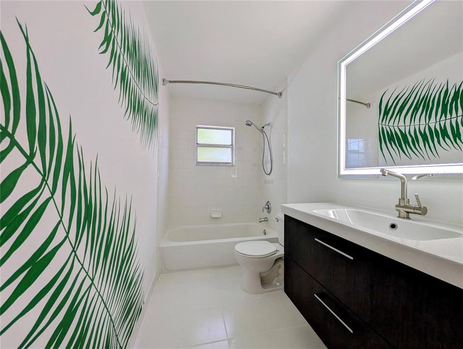 Под контрактом: $3,000 (5 спален, 3 ванн, 2376 Квадратных фут)