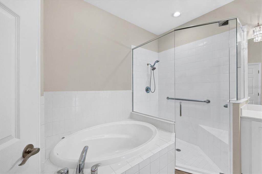 Active With Contract: $515,000 (3 beds, 2 baths, 2233 Square Feet)