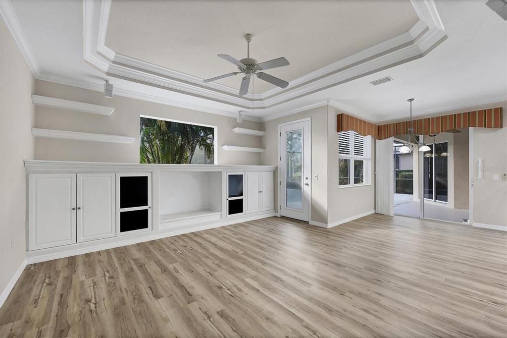 Active With Contract: $515,000 (3 beds, 2 baths, 2233 Square Feet)