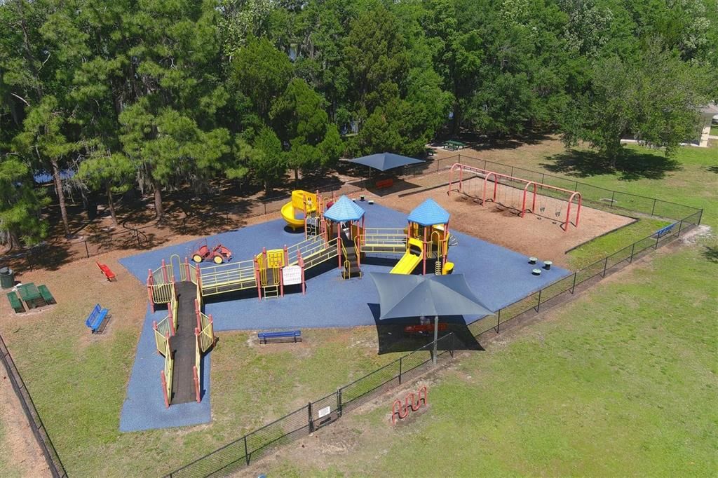 Active With Contract: $515,000 (3 beds, 2 baths, 2233 Square Feet)