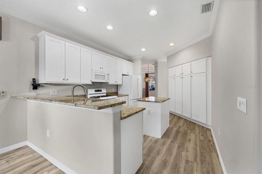 Active With Contract: $515,000 (3 beds, 2 baths, 2233 Square Feet)