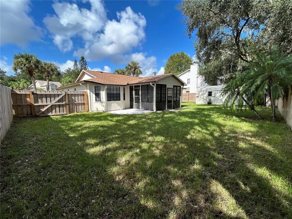 Под контрактом: $349,900 (3 спален, 2 ванн, 1459 Квадратных фут)